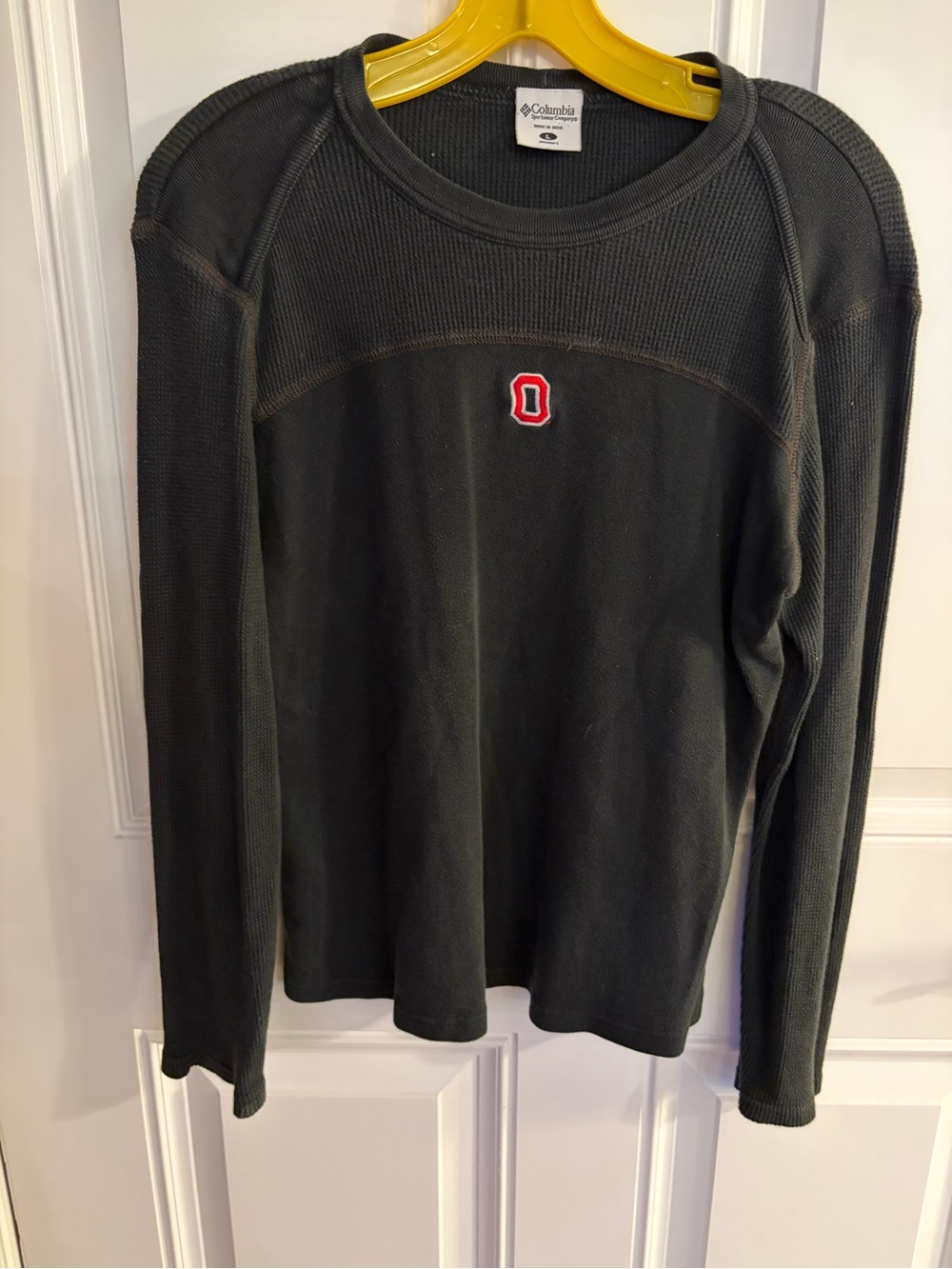 Columbia Women's Black Waffle-Knit Crew Sweatshirt with Red 'O' Patch